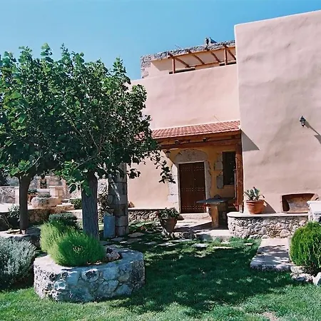 Traditional With Pool In Sfakia Διαμέρισμα