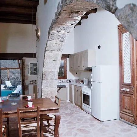 Traditional With Pool In Sfakia Διαμέρισμα