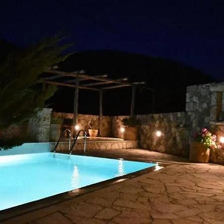 Traditional With Pool In Sfakia *