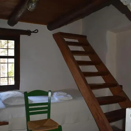 Traditional With Pool In Sfakia Apartment Imbros